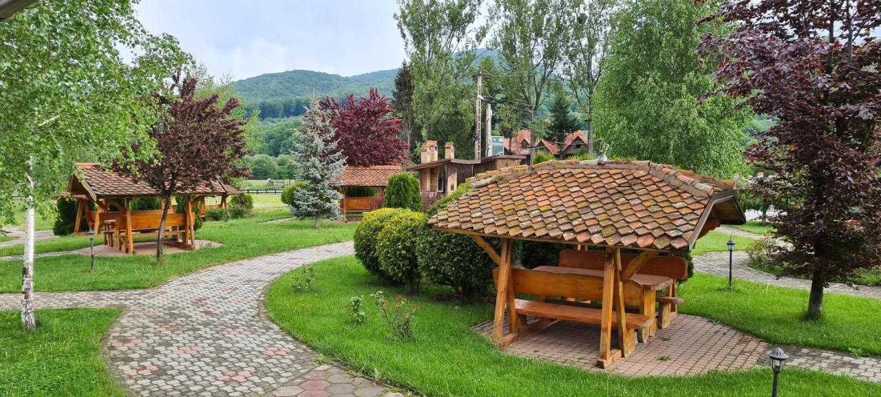 Poiana Rasnoavei Hotel Risnov Exterior photo