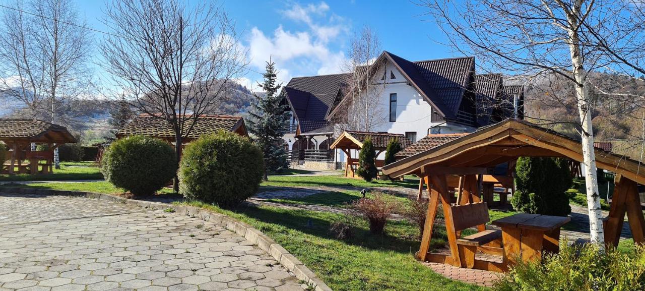 Poiana Rasnoavei Hotel Risnov Exterior photo