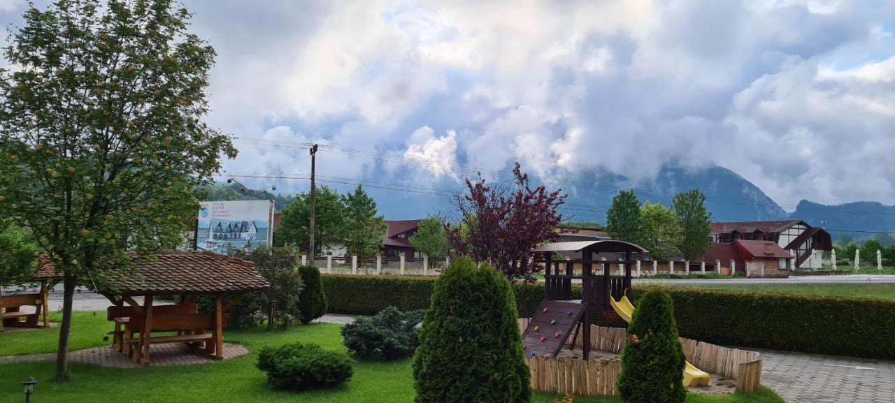 Poiana Rasnoavei Hotel Risnov Exterior photo