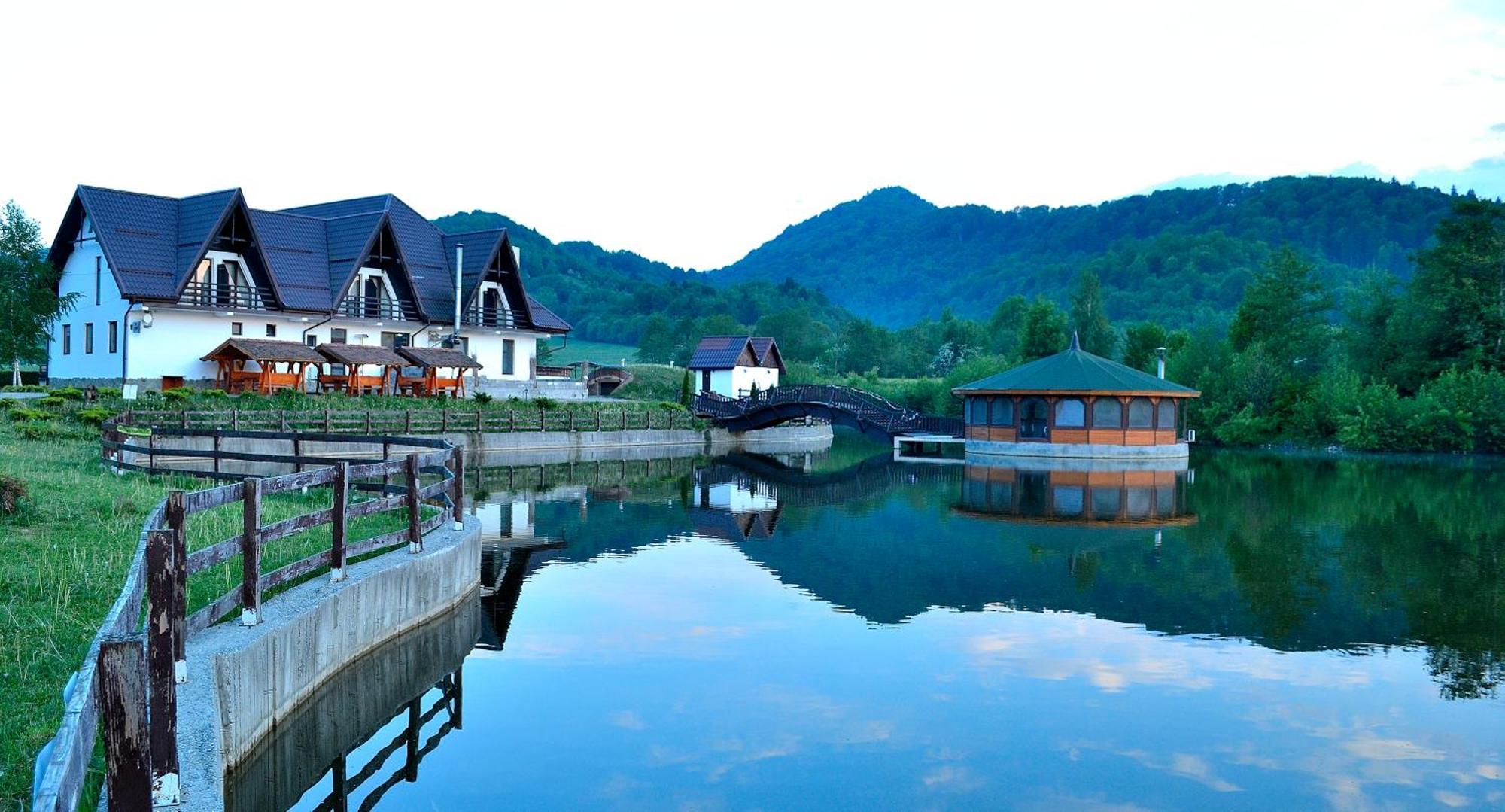 Poiana Rasnoavei Hotel Risnov Exterior photo