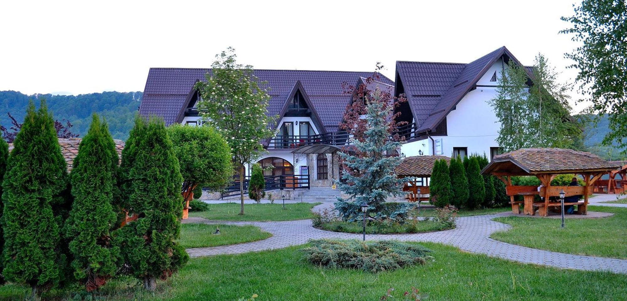 Poiana Rasnoavei Hotel Risnov Exterior photo